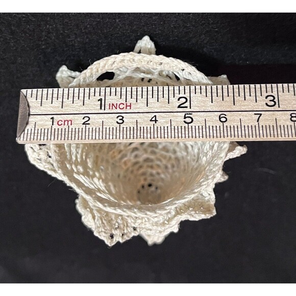 5 Vtg Handmade White Crochet Christmas Starched Trees Decor Varied Heights 5-8in - Picture 9 of 9